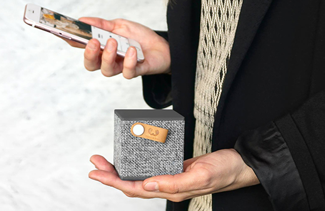 Die Rockbox Cube Fabriq Edition kombiniert hochwertige Materialien und ausgezeichneten Klang.