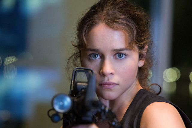 Allerdings erweist sich Sarah (Emilia Clarke) als weitaus wehrhafter als erwartet. (© Paramount Pictures)