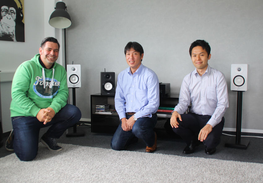 Juni 2015: Um die finale Klangabstimmung zu bestimme besuchte das Yamaha-Team u.a. auch die lite-Redaktion (v.l. Michael Geise, Soichi Tsujikawa, Susumu Kumazawa)