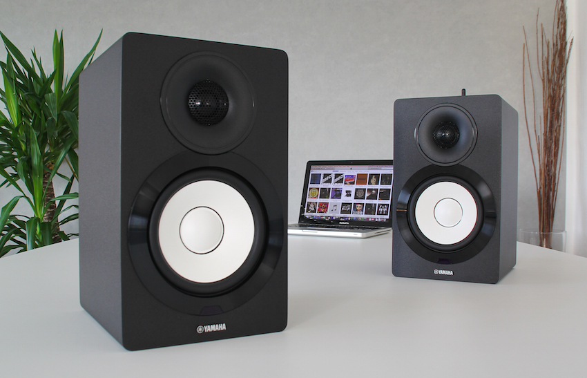 Dass die NX-N500 in der Lage sind, eine komplette HiFi-Anlage zu ersetzen und obendrein den einfachen Einstieg in die Multiboom-Welt bieten, sieht man ihnen auf den ersten Blick nicht an.