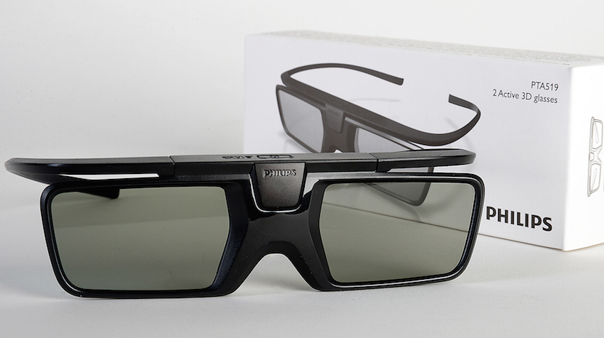 Gleich zwei aktive 3D-Shutterbrillen hat Philips dem 55PUS7600 beigelegt. Mit wenigen Handgriffen sind die leichten Brillen zusammengesteckt und der dreidimensionale Filmspaß kann beginnen. Erwähnenswert finde ich noch, dass diese 3D-Hilfe zu keinem Zeitpunkt auf meiner Nase drückte. Selbst mehreren Stunden Filmgenuss waren mit dieser angenehm zu tragenden Brille möglich. Foto: Michael B. Rehders