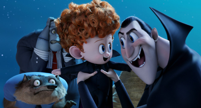Drac hat Angst, dass sein süßer Enkel Dennis kein richtiger Blutsauger wird. (© Sony Pictures)