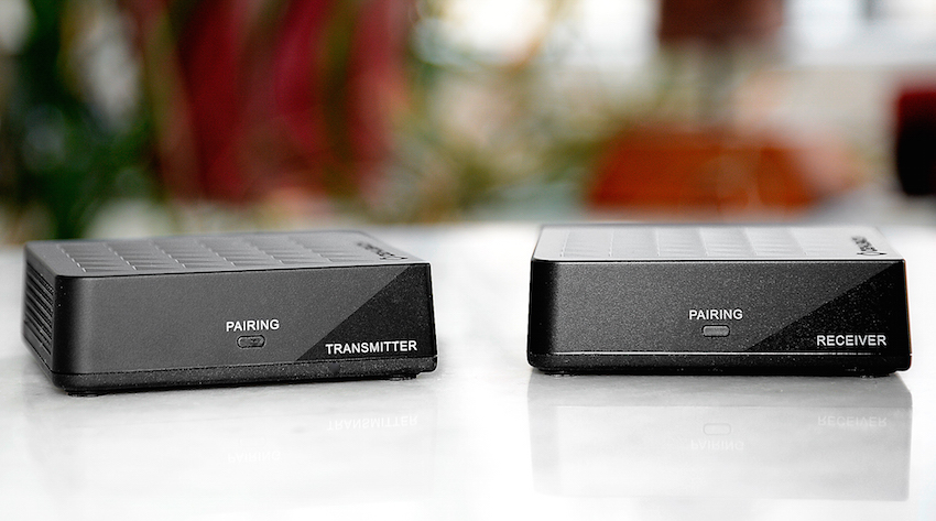 Der Oehlbach Falcon HD Wireless HDMI Transmitter offeriert dank seiner kompakten Abmessungen vielfältige und flexible Aufstellungsmöglichkeiten. Foto: Michael B. Rehders 