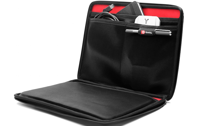 Ob unterwegs zum Büro, auf dem Fahrrad oder im Bordgepäck: Dank schockabsorbierendem, extra dickem Schaumstoff liegt das MacBook im Viper hardcase rundum sicher geschützt vor Kratzern, Erschütterungen oder Feuchtigkeit.