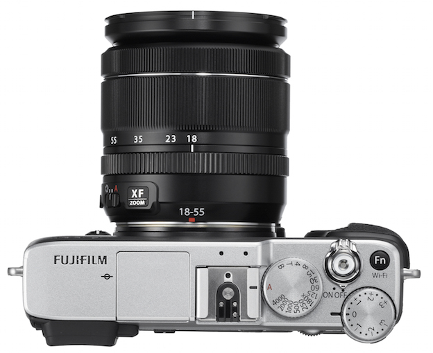 Die beliebtesten Ausstattungsmerkmale der X-E2 – die großen Einstellräder auf der Kameraoberseite sowie das 350 g leichte und kompakte Kameragehäuse – finden sich auch bei der FUJIFILM X-E2S wieder.