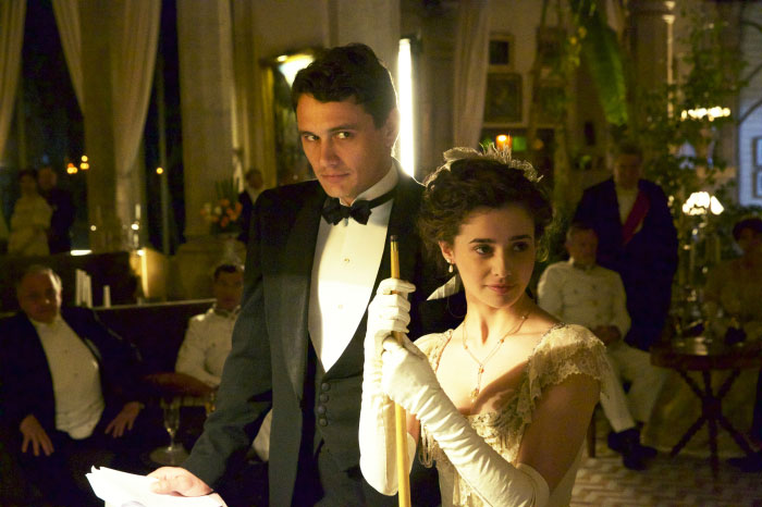 Dort trifft Bell auf Henry Cadagan (James Franco) und Florence (Holly Earl). (© Prokino Home Entertainment)