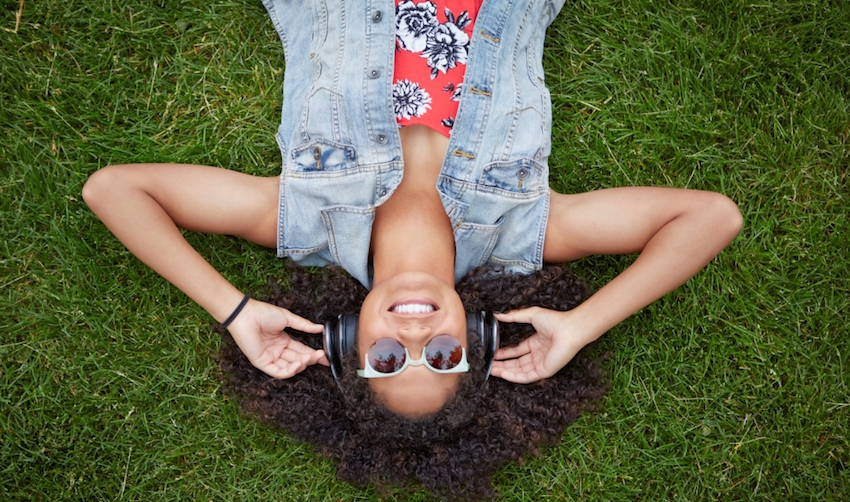 Er bietet eine garantiert ultraleichte Bedienung via Touchpanel an der Ohrmuschel - egal ob beim Musikgenuss oder Telefongespräch.