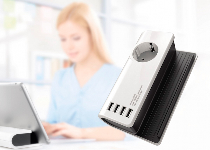 Die kompakte Ladestation mit vier USB-Buchsen und einer integrierten 230-V-Schutzkontaktsteckdose ist ein echter Allrounder