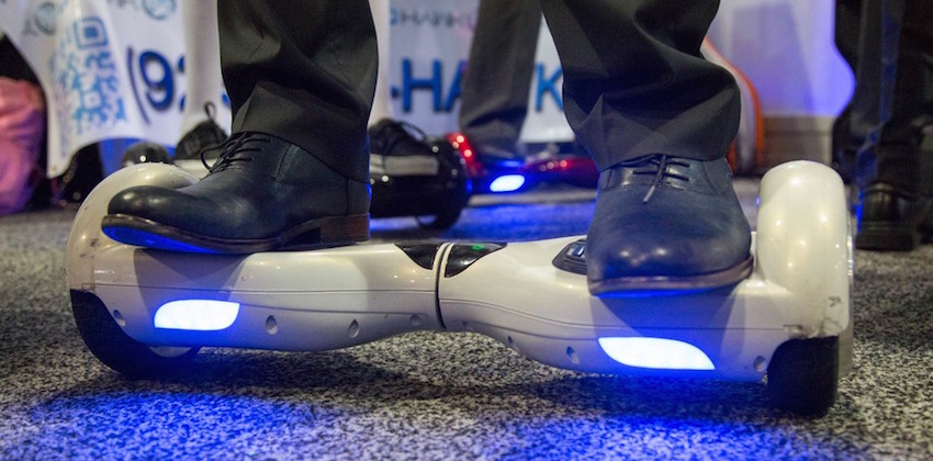 Für den Frühlingsspaziergang der besonderen Art schwingt man sich auf sein Hightech-Board mit Elektroantrieb und lässt sich wie auf Wolken tragen