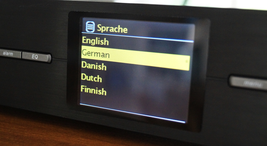 In den Einstellungen lässt sich natürlich auch die bevorzugte Menüsprache wählen.