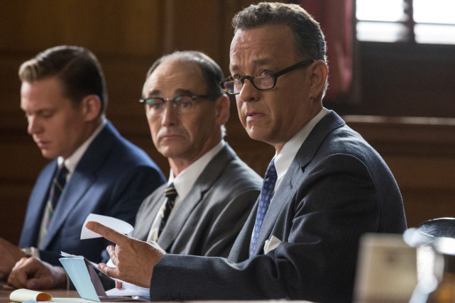 Zunächst ist Donovan eher abgeneigt, dann findet er jedoch Argumente zugunsten seines Mandanten. (© 20th Century Fox)