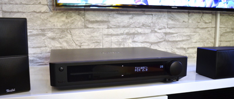 Auch wenn viel drinsteckt: Der Blu-ray-Receiver IP 8000 BR lässt sich platzsparend unterbringen.