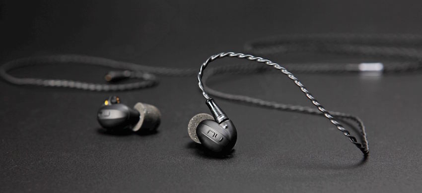 Diese innovativen In-Ear Kopfhörer bieten Künstlern, DJs und Musikern, die ihre Musik zuhause aufnehmen, eine absolut beeindruckende Audiowiedergabe.
