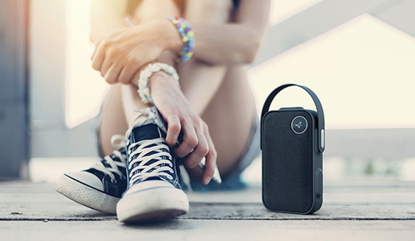 Portables und robustes skandinavisches Design gepaart mit durchdachten Outdoor-Funktionalitäten machen die neuen Libratone-Lautsprecher nicht nur zu perfekten Begleitern für Stadtpark, Badesee, Campingplatz und Strand