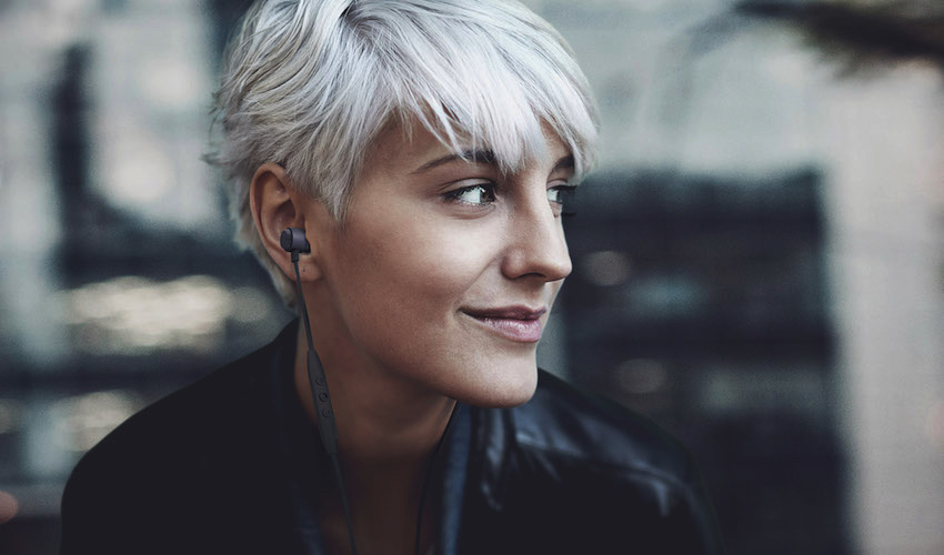 Mobiler Klang mit Kabel oder Bluetooth-Technologie: beyerdynamic präsentiert die In-Ear-Headsets der neuen Serie Byron