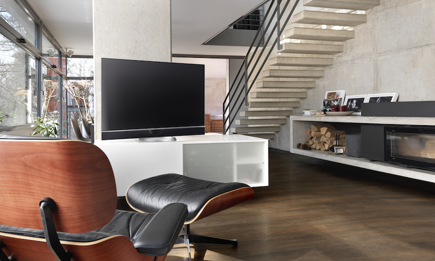 Metz präsentiert mit dem Novum OLED als einer der ersten Hersteller ein Fernsehgerät mit einem hochmodernen OLED-Display.