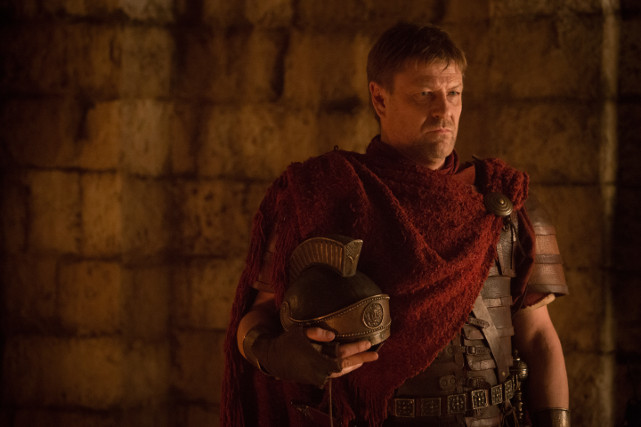 Maria und Josef müssen nun entscheiden, ob ihr Sohn bereit für seine Bestimmung und die unausweichliche Begegnung mit dem mit sich selbst kämpfenden Centurio (Sean Bean) ist... (© Concorde Home Entertainment)