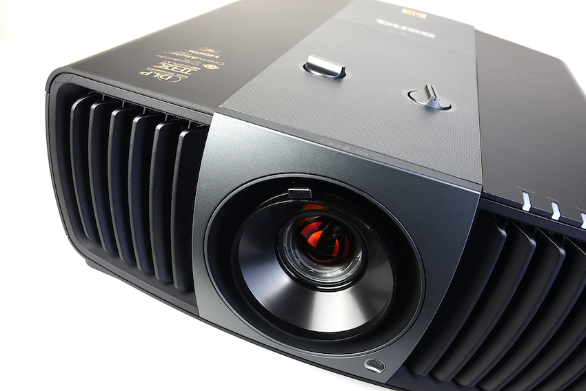BenQ W11000 – Der 4K-Heimkino-Bolide für ultrascharfe Bilder und wunderbar natürliche Farben. Foto: Michael B. Rehders