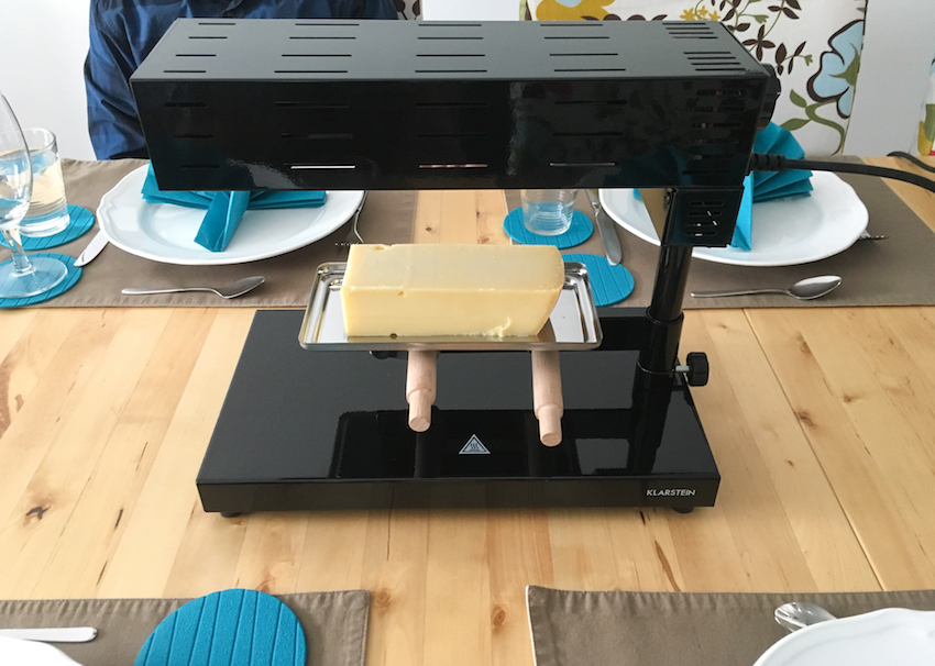 Das Appenzell 2G ist ein professionelles Raclette-Gerät in modernem Metallic-Look für traditionelles Käseschmelzen mit moderner Technik.