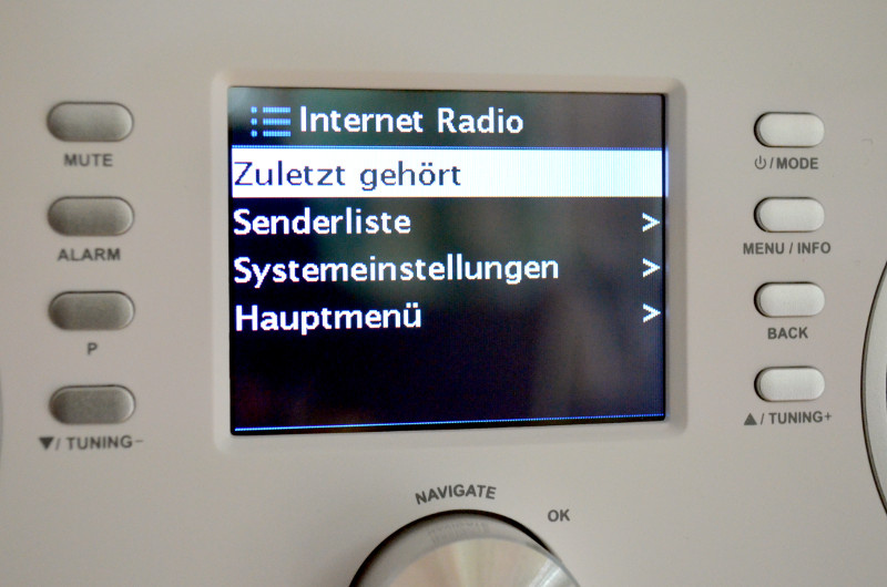 Das hochauflösende Farbdisplay des CR-20 ist sehr gut ablesbar und macht die Bedienung komfortabel.