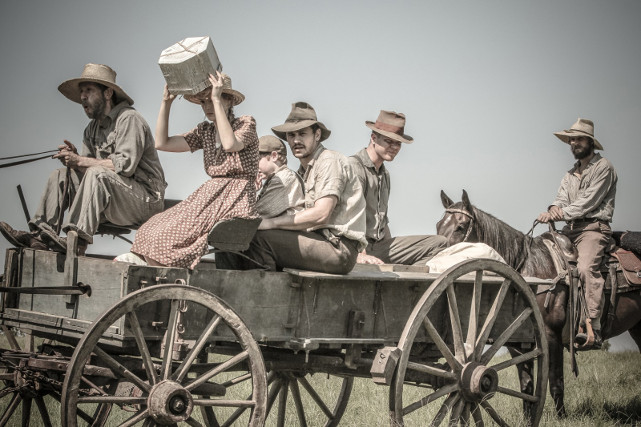 Nach dem Tod von Addie Bundren bricht ihre Familie auf, um sie in ihrer Heimatstadt Jefferson zu beerdigen. (© Splendid Film)