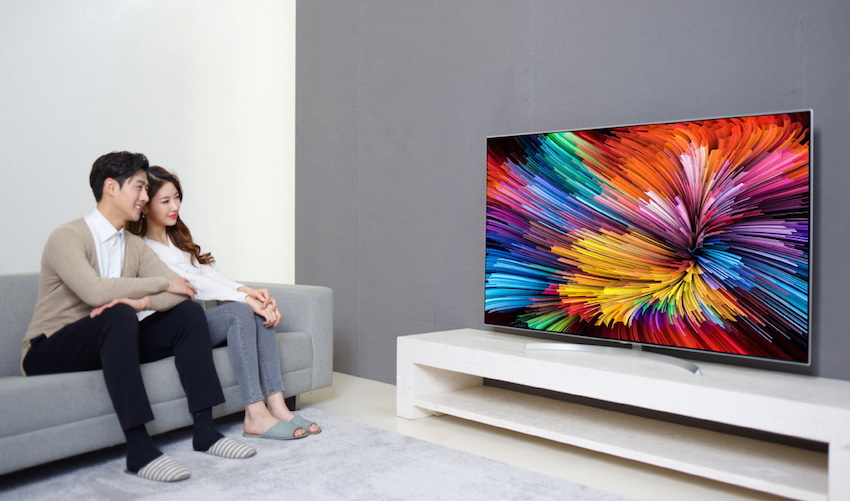 Auf der CES 2017 demonstrierte LG Electronics (LG), was mit aktueller LCD-Technologie machbar ist. Bei seinen neuen SUPER UHD TV (SJ9500, SJ8500 und SJ8000) setzt das Unternehmen auf Nanozellen-Technologie für LCD Panels mit absolut überzeugender Farbwiedergabe.