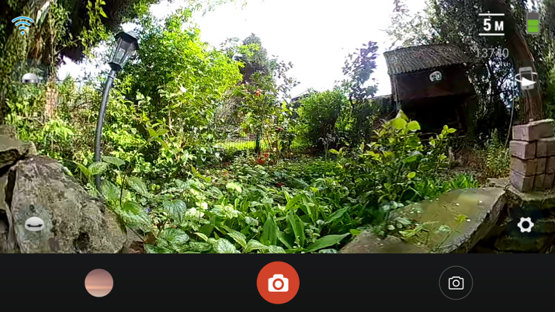 Alternativ zu den Tasten am Gerät lässt sich die Actioncam auch via Smartphone-App bedienen.