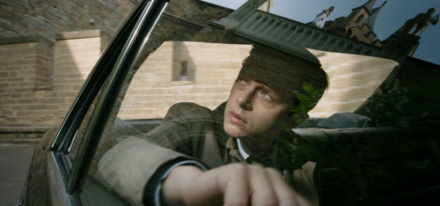 Ein junger, ehrgeiziger Manager (Dane DeHaan) soll den Vorstandsvorsitzenden der Firma aus einem 'Wellness-Center' zurückholen. (© 20th Century Fox)