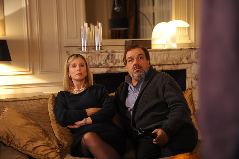 Christine (Karin Viard) und Pierre Dubreuil (Didier Bourdon) leben in einer riesigen Altbauwohnung - aufgrund des Wohnraummangels zu groß für sie allein... (© SquareOne/Universum)