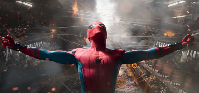 Spider-Man (Tom Holland) bekommt es mit einem neuen Gegenspieler zu tun. (© Sony Pictures)