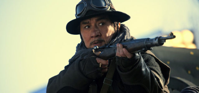 Rebellische Bahnarbeiter um Ma Yuan (Jackie Chan) lehnen sich gegen die japanische Besatzung auf. (© Koch Films)