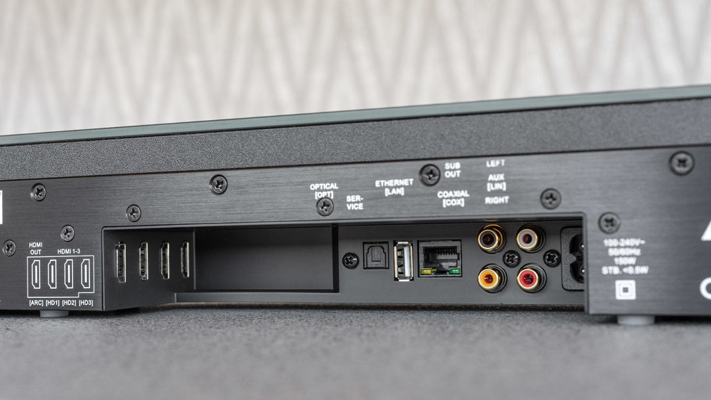 Das Anschlussfeld der Smart Soundbar 9 bietet reichlich Schnittstellen.
