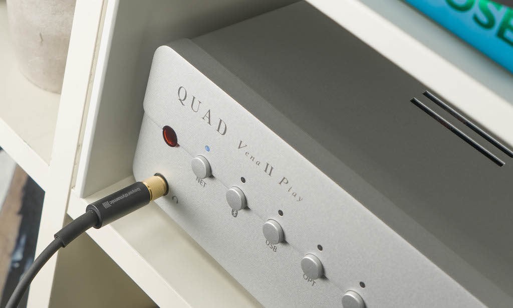 Wireless HiFi mit Alternative: Der Vena II Play ermöglicht auch den Anschluss eines Kopfhörers.