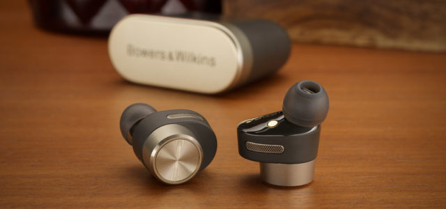 Kopfhörer, Smartwatch & Co.: 6 nützliche Elektronik-Gadgets für Geschäftsreisen
