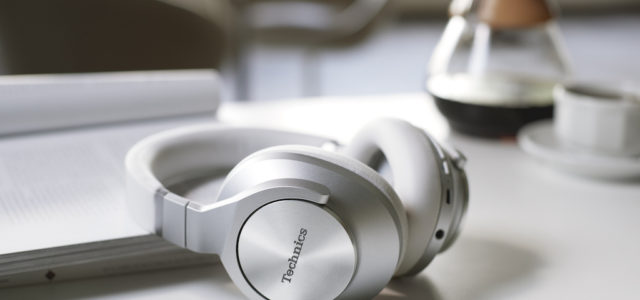 Technics EAH-A800: Wireless Over-Ear-Kopfhörer mit Noise-Cancelling, exzellentem Klang und hervorragender Sprachqualität