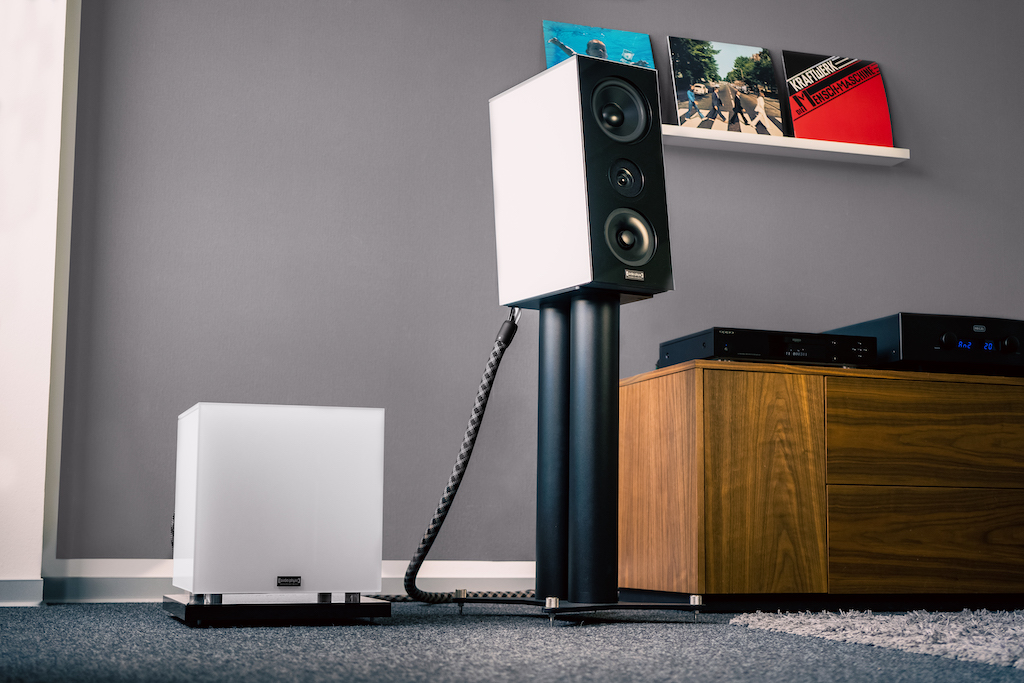 Mit dem Subwoofer Luna lässt sich der Kompaktlautsprecher Spark zum 2.1-System erweitern.