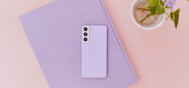 Neue Farbe: Das Samsung Galaxy S22 in stylischem Bora Purple