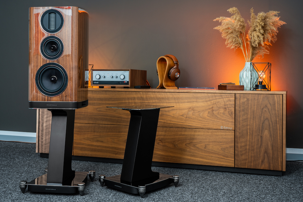 Wharfedale Aura 2 – Exquisites Design außen trifft auf High-Tech im Innern  » lite - DAS LIFESTYLE & TECHNIK MAGAZIN