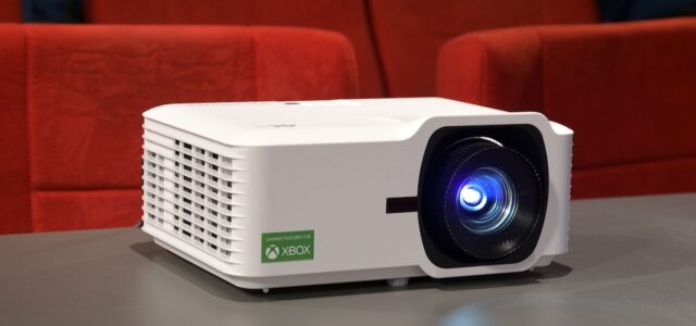 ViewSonic LX700-4K – Heimkino-Beamer wird zum Xbox-King für Gamer