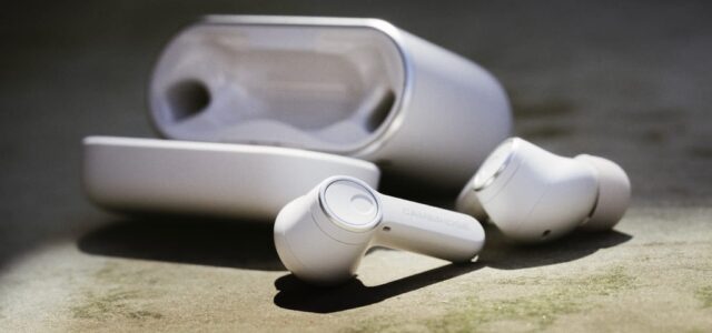 Cambridge Audio bringt drahtlose In-Ear Melomania A100 mit ausdauerndem Akku, Wasserschutz und Noise-Cancelling