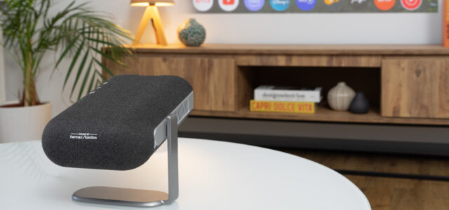 Klein, smart, stark & kabellos: Portabler LED-Projektor ViewSonic M1E Ma