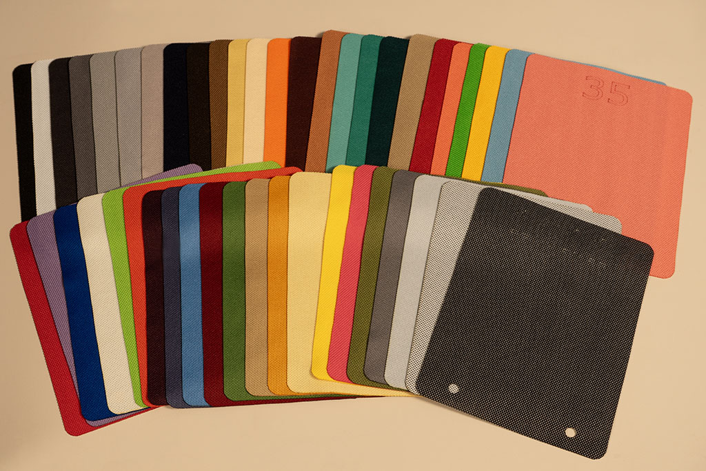 Für die Stoffblenden hat Spatial Europe ein umfangreiches Angebot an möglichen Farbtönen in petto. Hier ist gerade mal eine kleine Auswahl abgebildet.