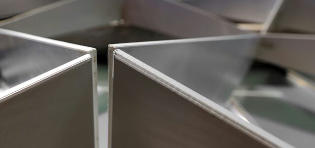 So bauen Sie Ihr individuelles HiFi-Rack aus Aluprofilen selbst