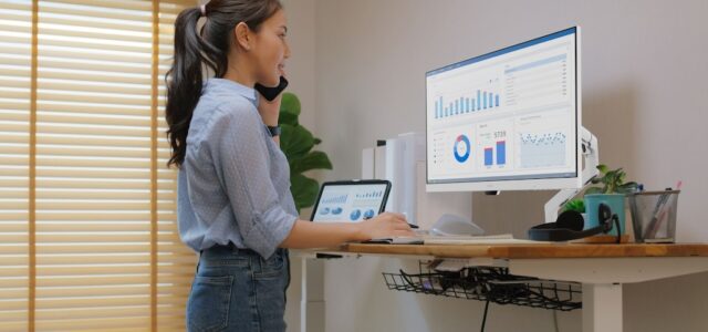 Neuer BenQ Monitorarm BSH01/02 für ergonomische Monitorpositionierung und gesündere Arbeitshaltung