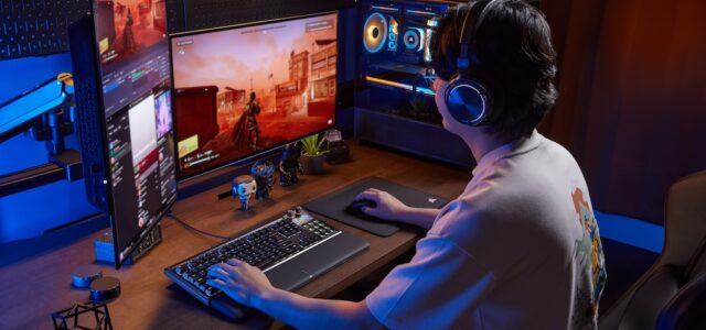 CORSAIR stellt die erste Gaming-Tastatur mit integriertem Stream Deck-Controller vor