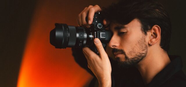 Flexibilität trifft Qualität: Fotografieren mit Smartphone und Systemkamera