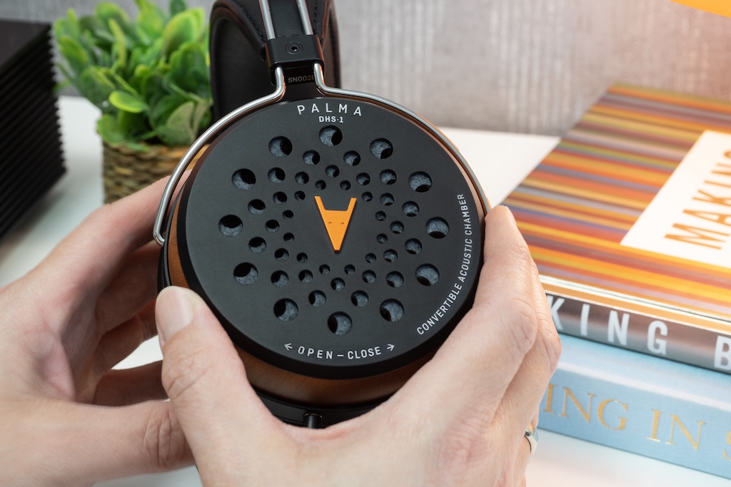 Der Wechsel zwischen offenem und geschlossenem Betrieb gelingt durch das Drehen der Abdeckungen um 14 Grad. Dies ermöglicht ein Filzmaterial: Es sorgt für ein sauberes Gleiten der Abdeckungen und befördert die abdichtende Wirkung im geschlossenen Modus.